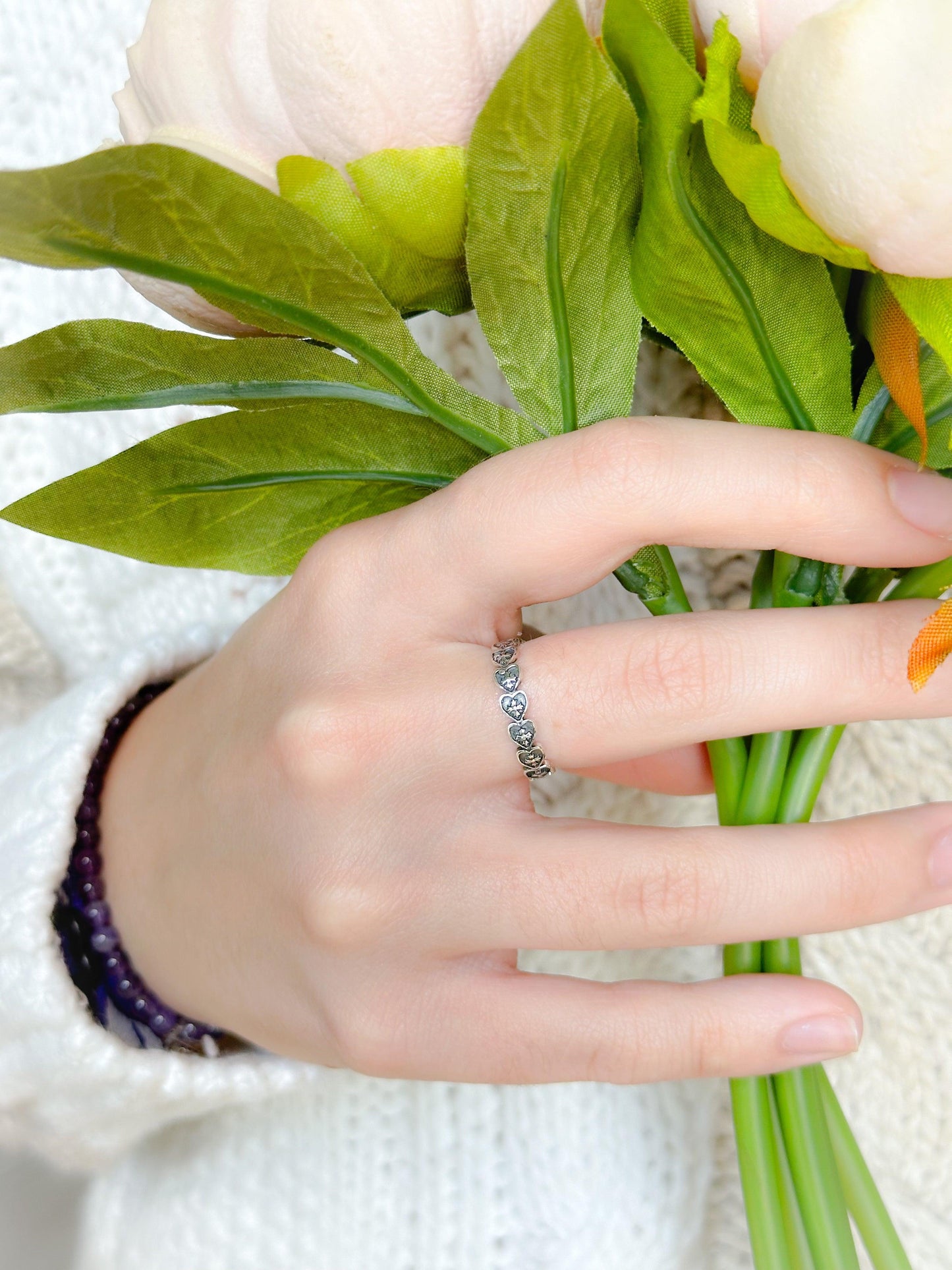 Continuous Cross Band Ring