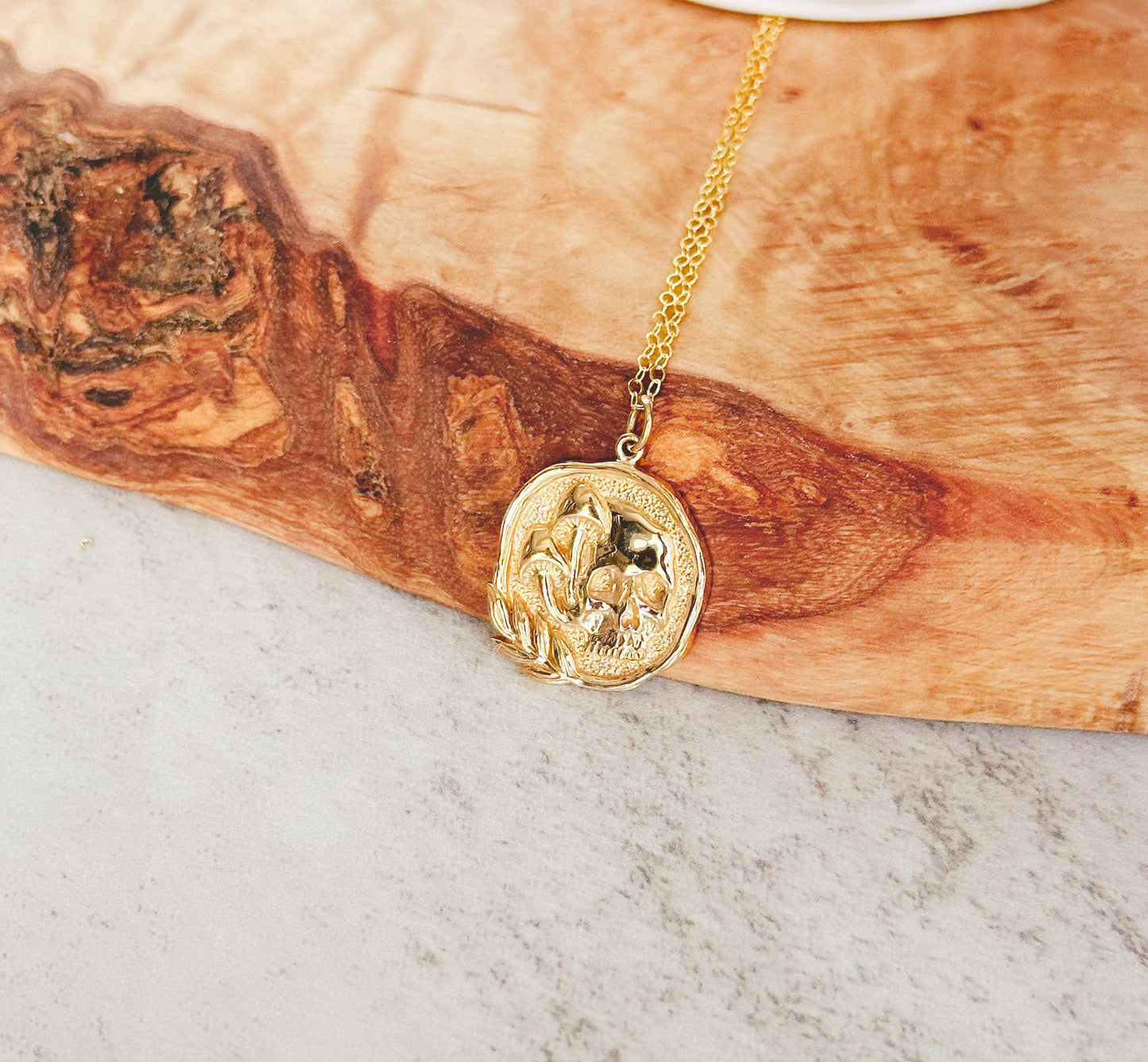 Gold Round Skull Pendant Necklace