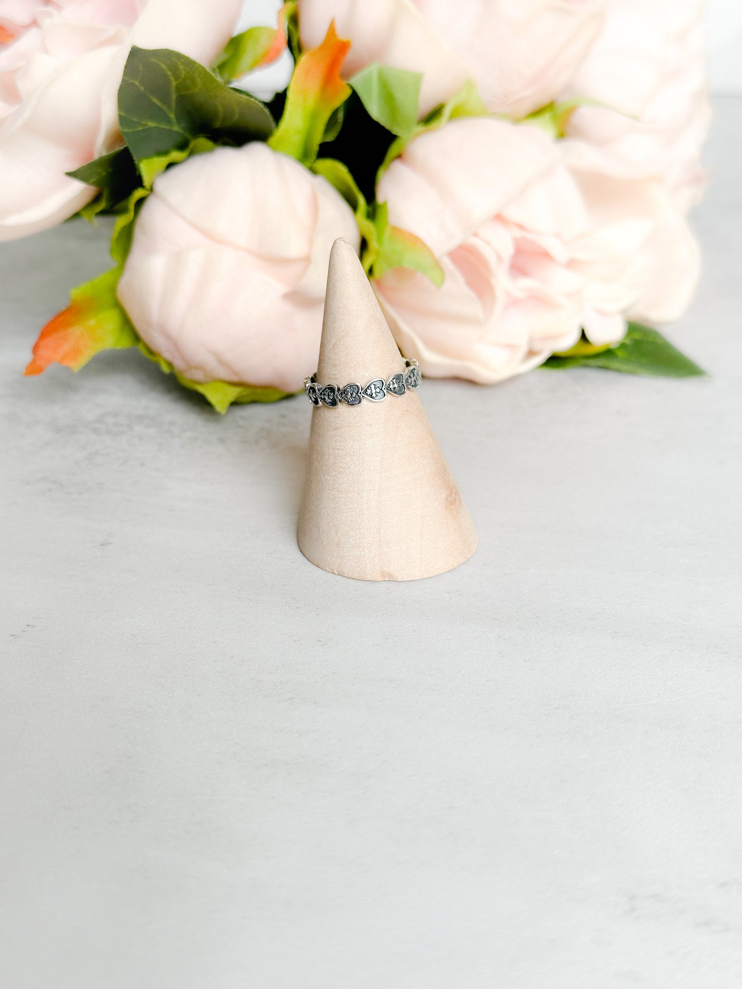 Continuous Cross Band Ring