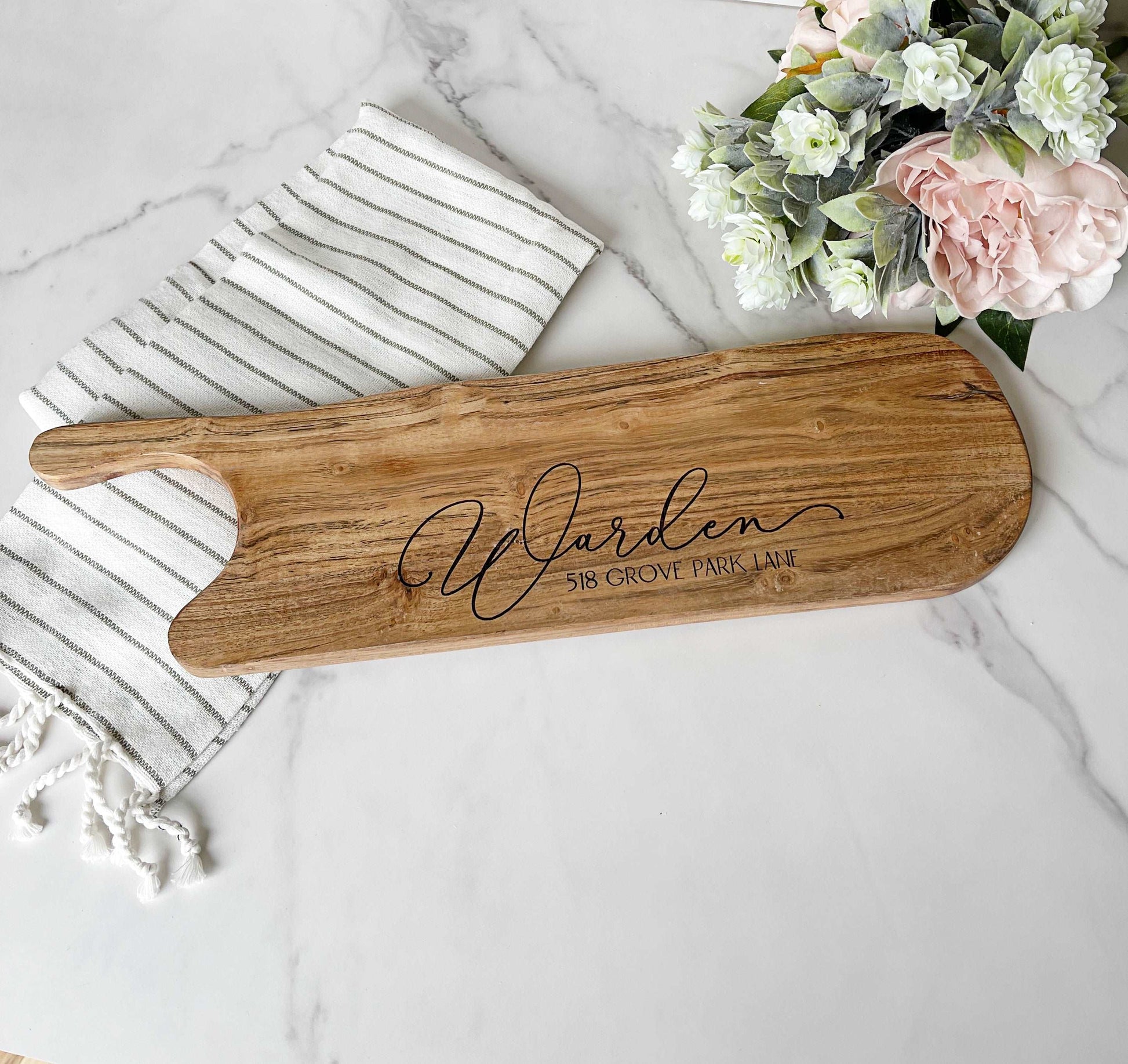 Custom engraved acacia wood cheese board with handle